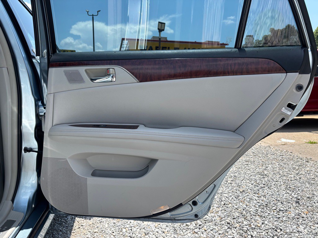 2011 Toyota Avalon Image 23