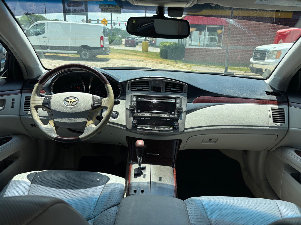 2011 Toyota Avalon Image 25