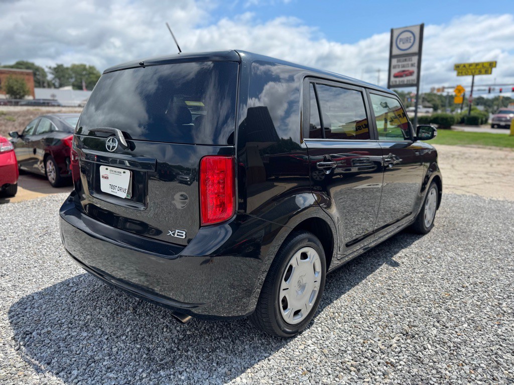 2009 Scion xB Image 5