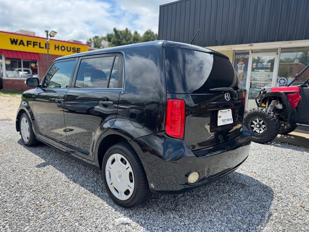 2009 Scion xB Image 7