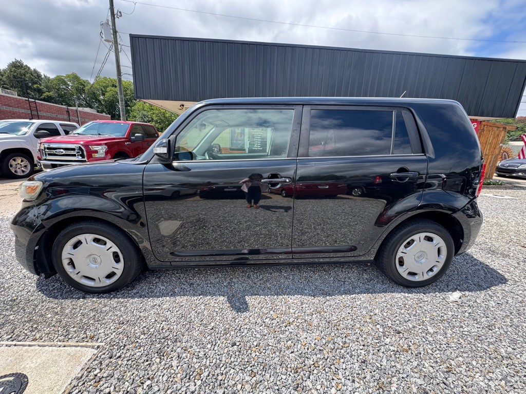 2009 Scion xB Image 8