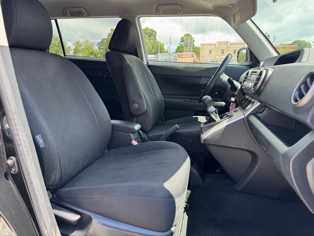 2009 Scion xB Image 20