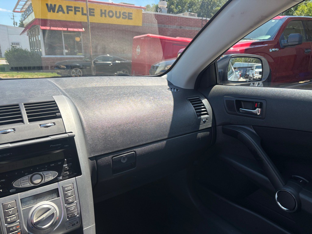 2007 Scion tC Image 17