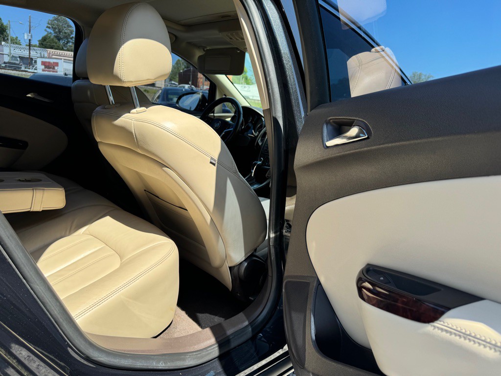 2014 Buick Verano Image 12