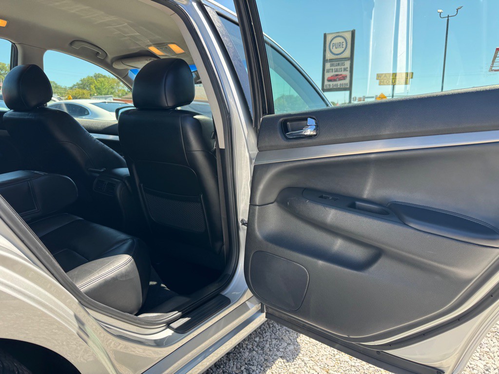 2011 INFINITI G25 Image 15