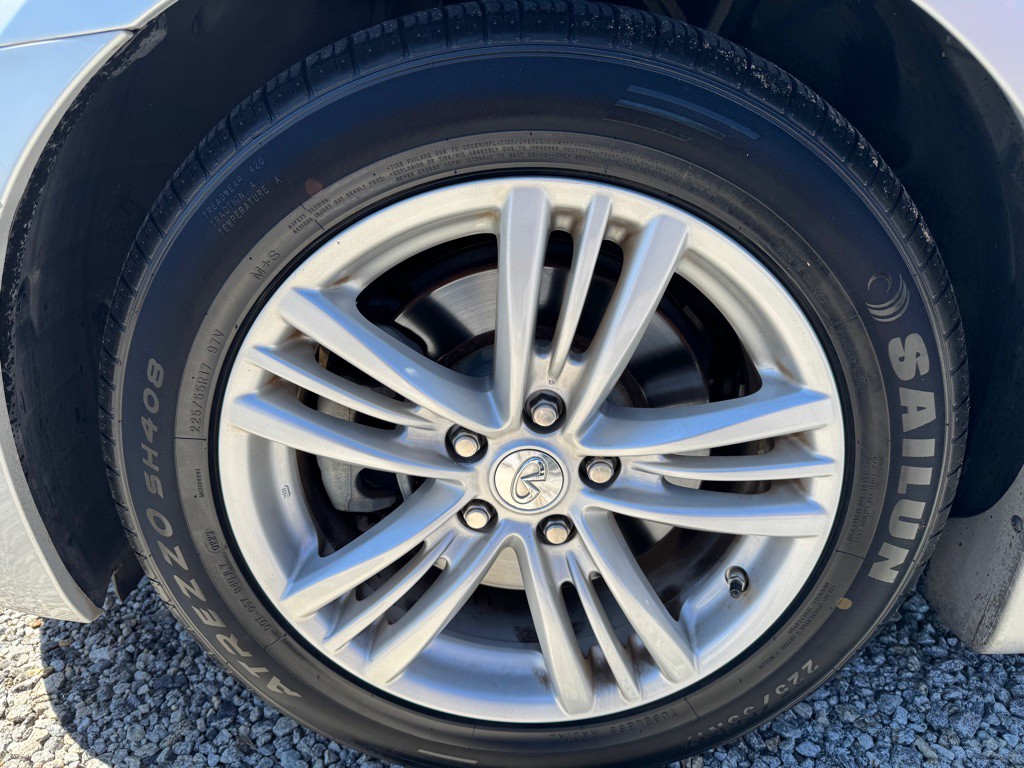 2011 INFINITI G25 Image 25