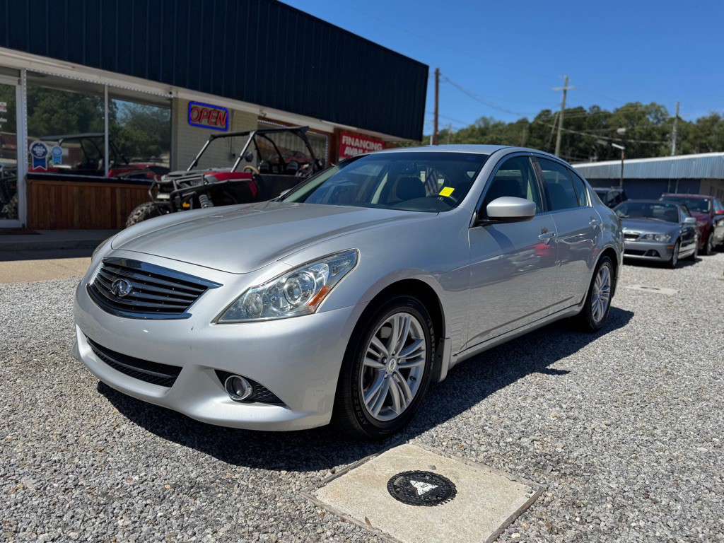 2011 INFINITI G25 Image 1