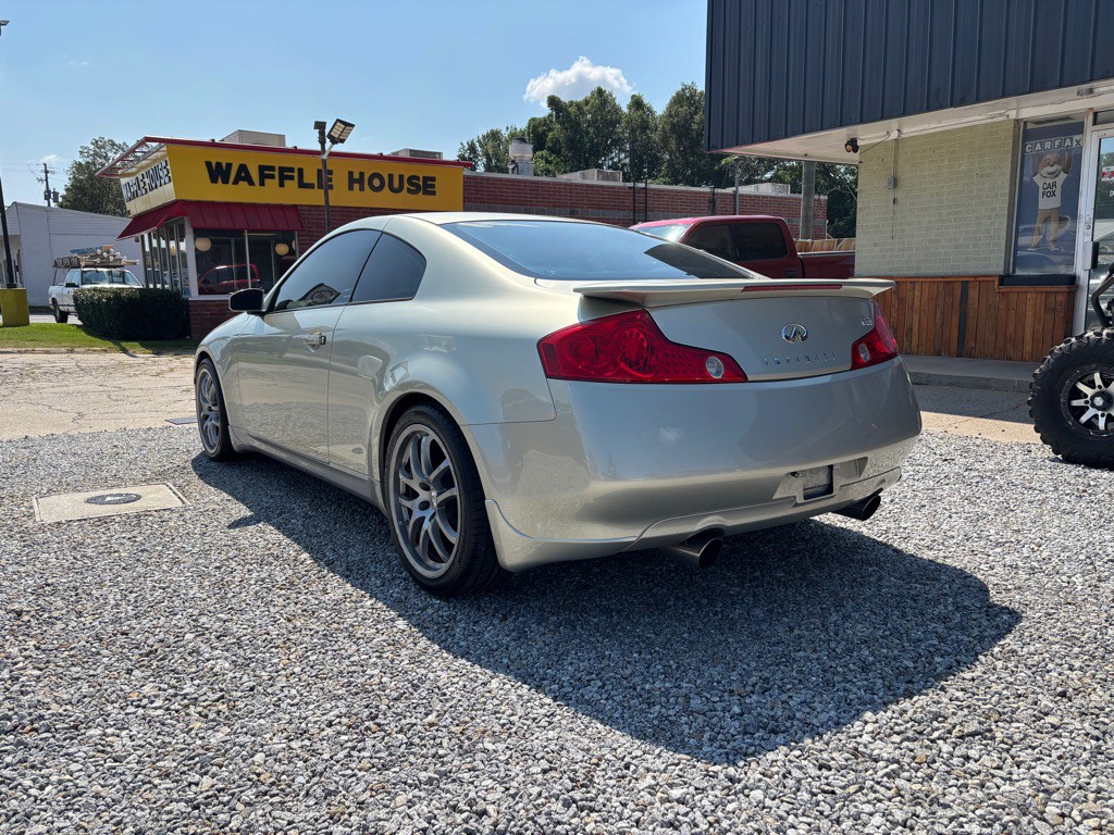 2005 INFINITI G35 Image 3