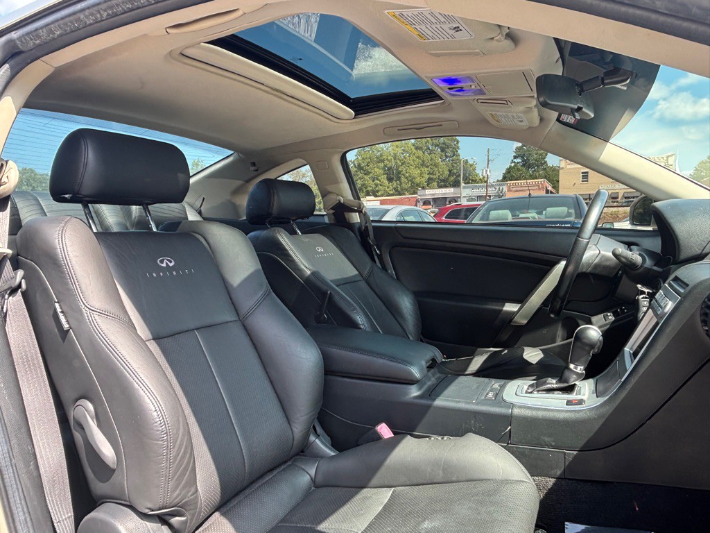 2005 INFINITI G35 Image 26