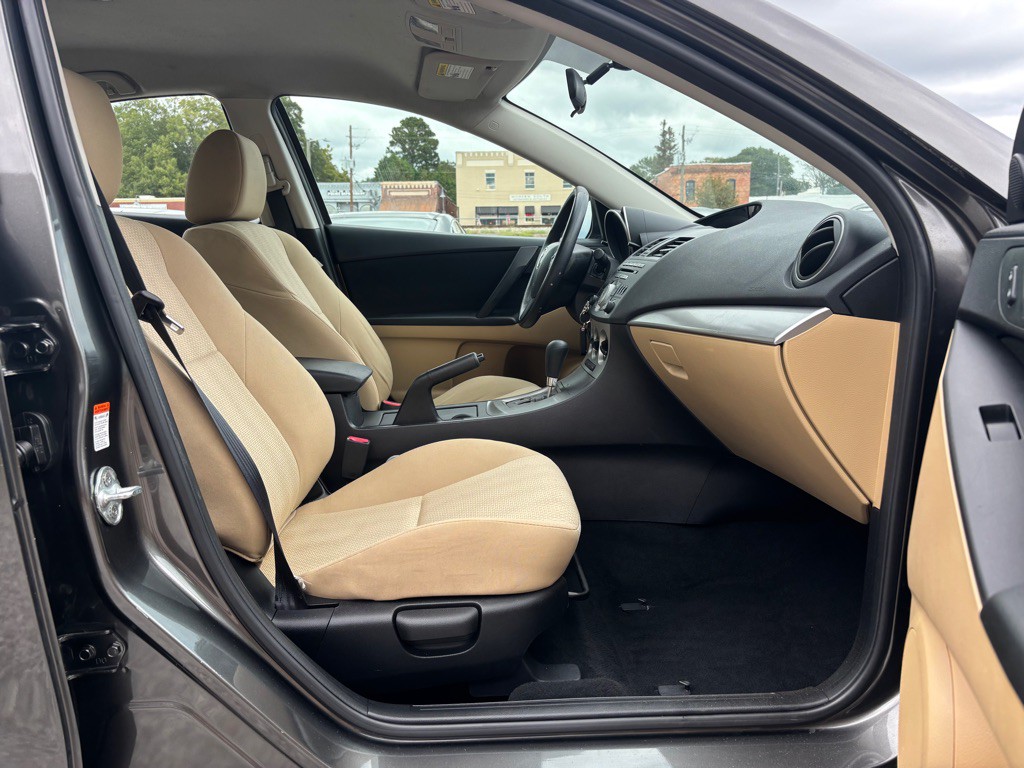2010 Mazda Mazda3 Image 26
