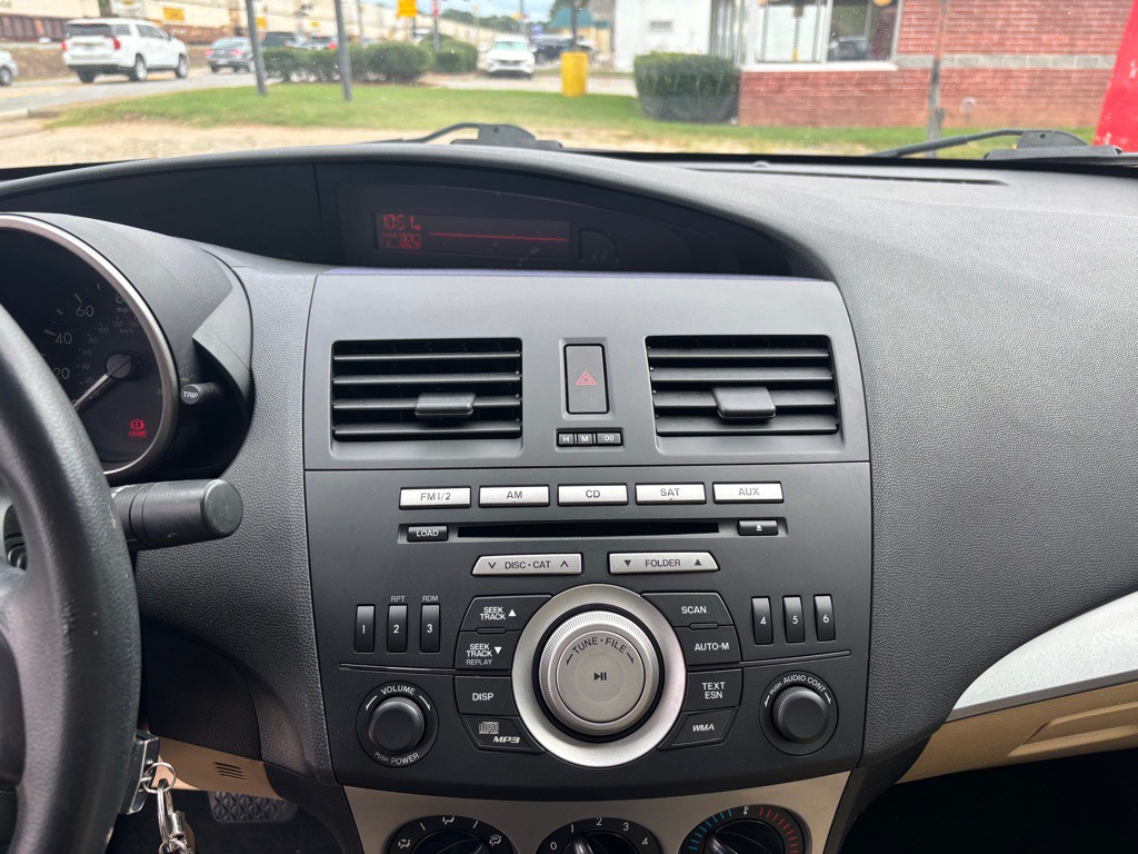 2010 Mazda Mazda3 Image 18