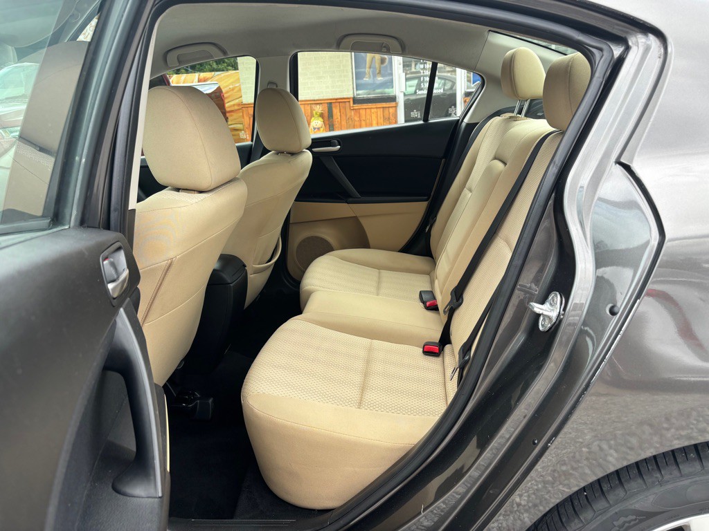 2010 Mazda Mazda3 Image 21