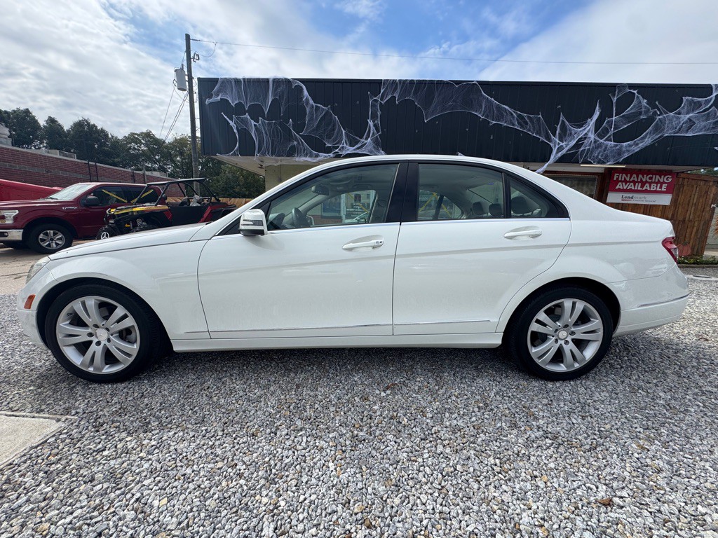 2011 Mercedes-Benz C-Class Image 5
