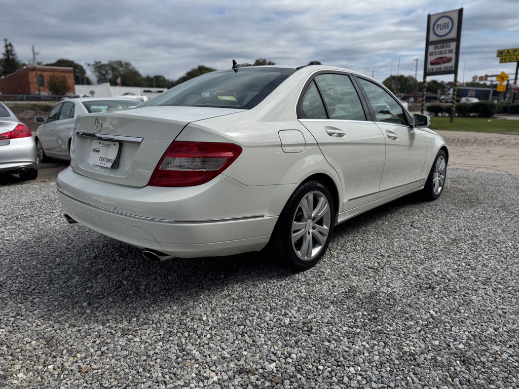 2011 Mercedes-Benz C-Class Image 6
