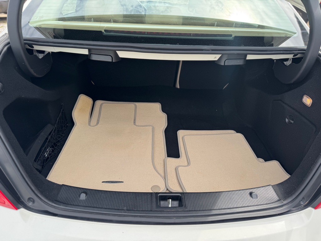2011 Mercedes-Benz C-Class Image 15