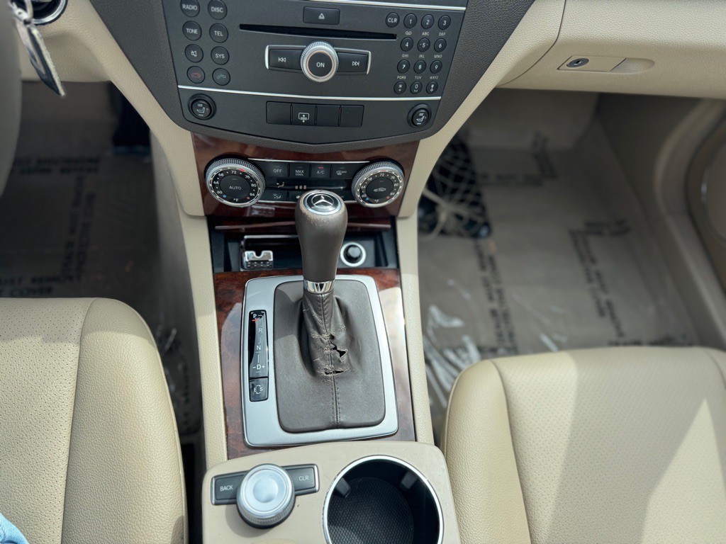 2011 Mercedes-Benz C-Class Image 27