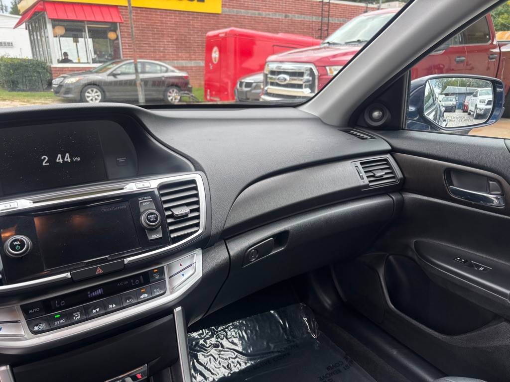 2014 Honda Accord Image 18