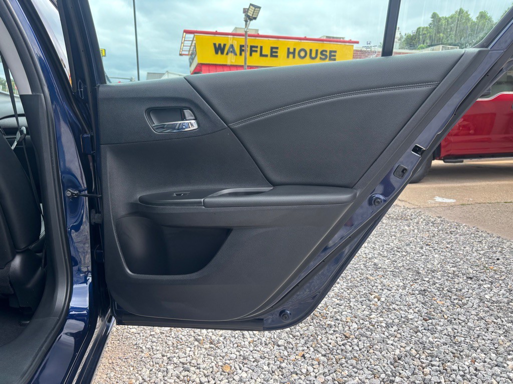 2014 Honda Accord Image 25