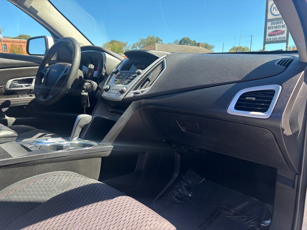 2015 GMC Terrain Image 28
