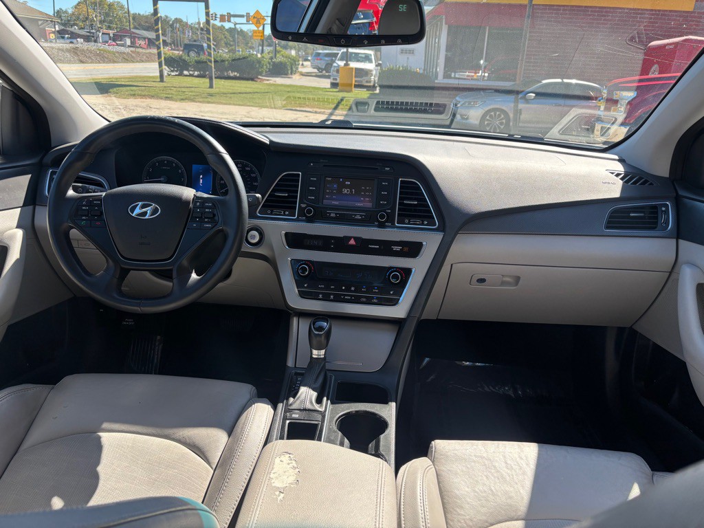 2015 Hyundai Sonata Image 9