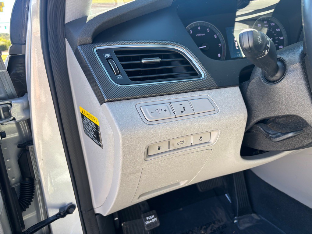 2015 Hyundai Sonata Image 14