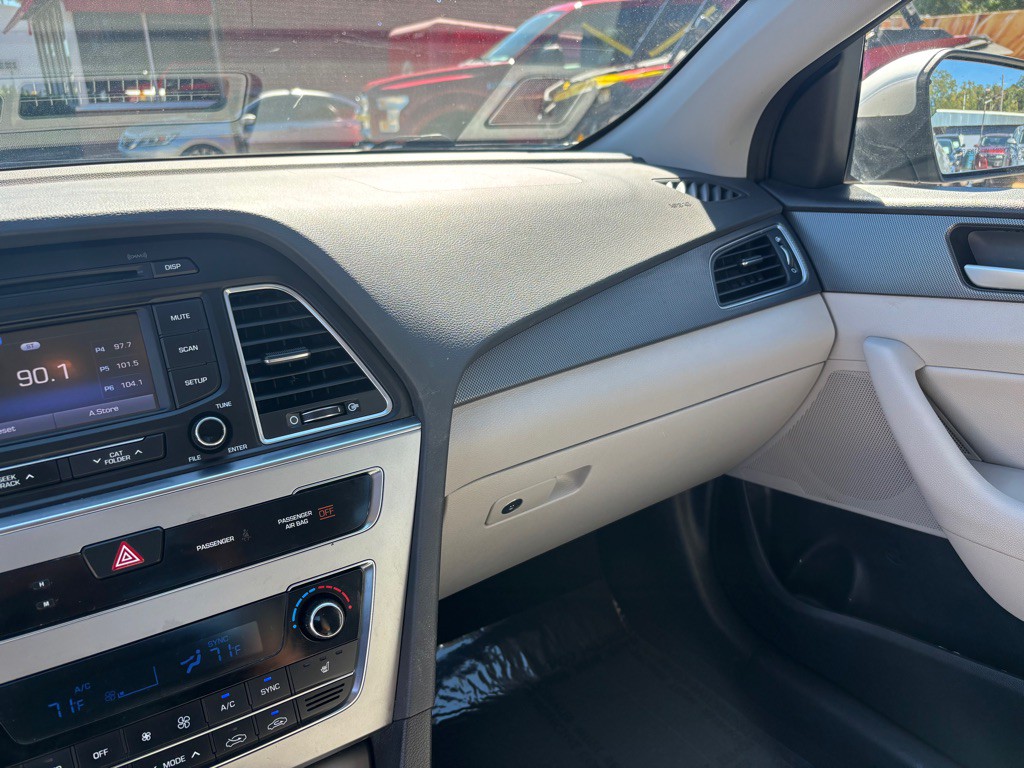 2015 Hyundai Sonata Image 18