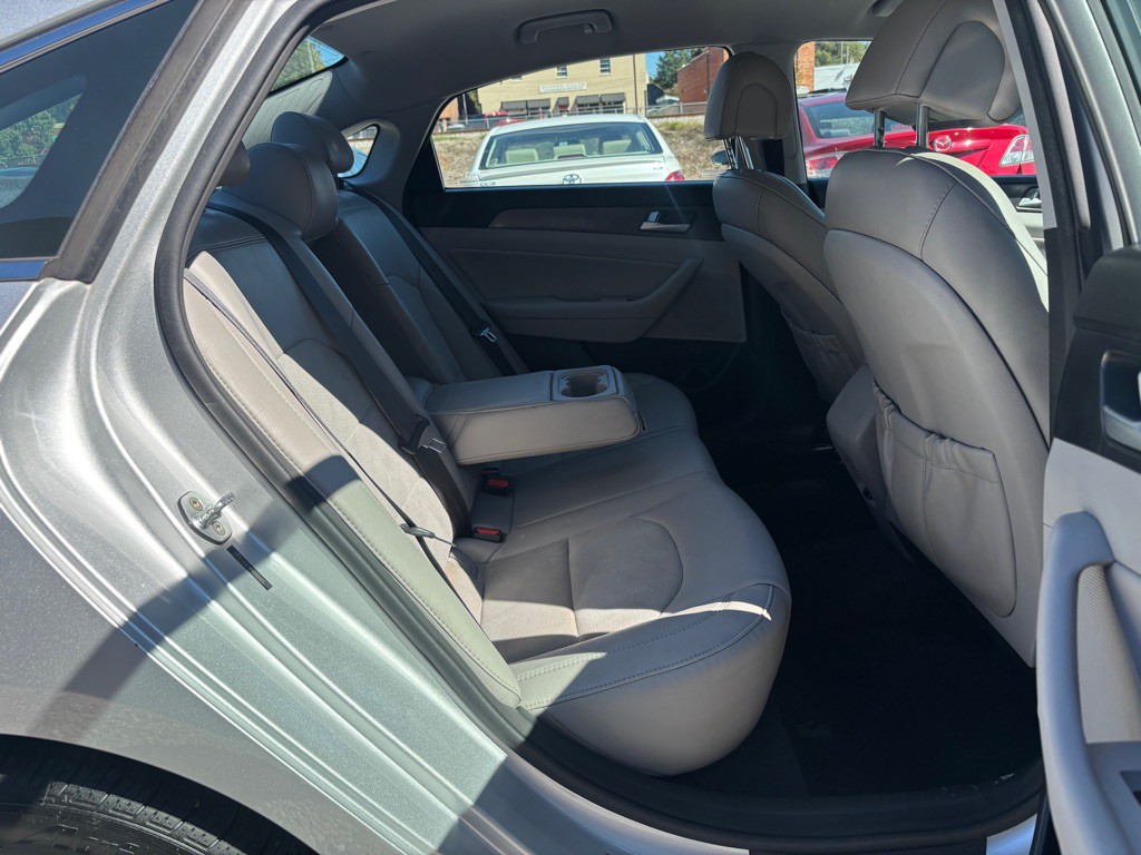 2015 Hyundai Sonata Image 25