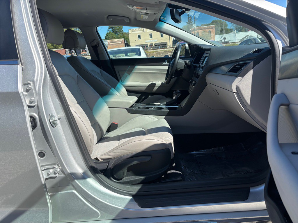 2015 Hyundai Sonata Image 27