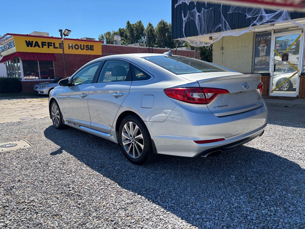 2015 Hyundai Sonata Image 3