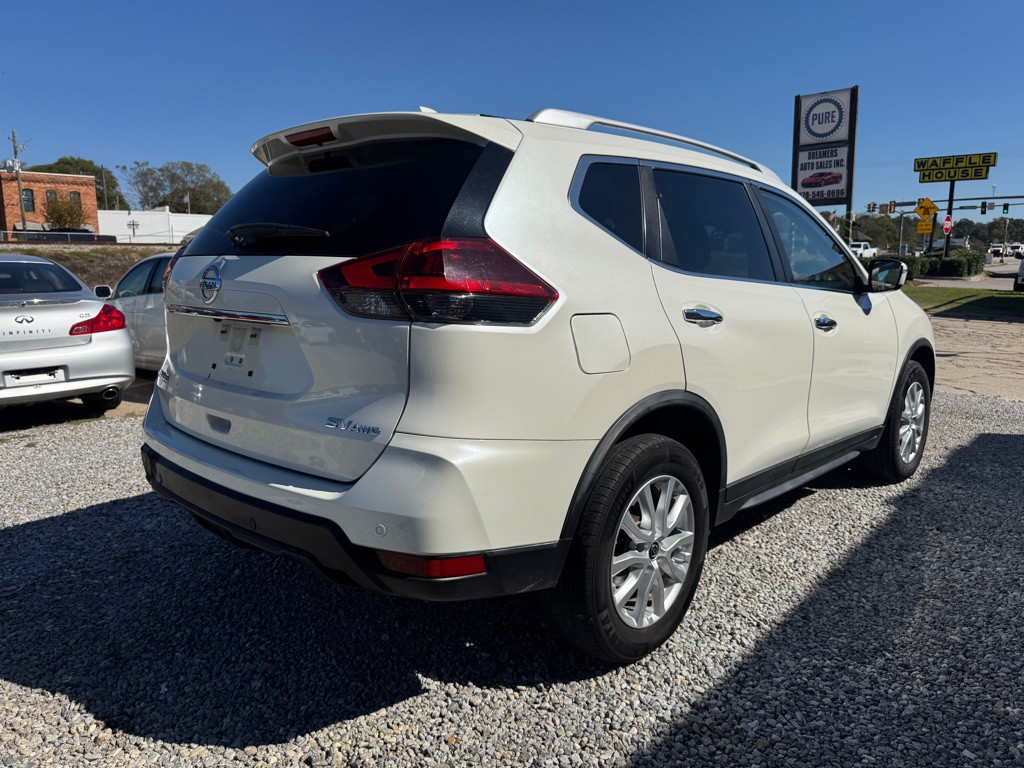 2020 Nissan Rogue Image 5