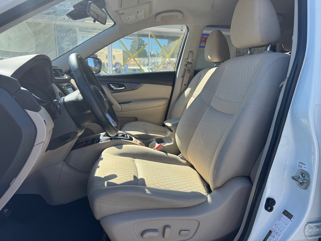 2020 Nissan Rogue Image 11