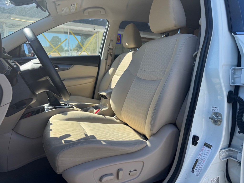 2020 Nissan Rogue Image 12