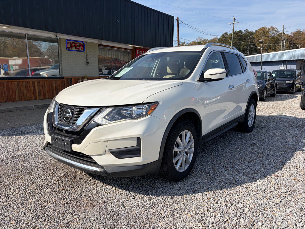 2020 Nissan Rogue Image 1