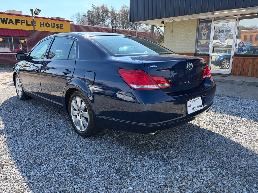 2007 Toyota Avalon Image 7
