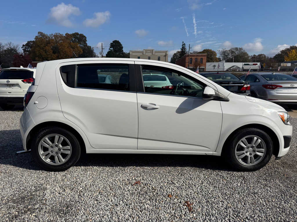 2014 Chevrolet Sonic Image 7