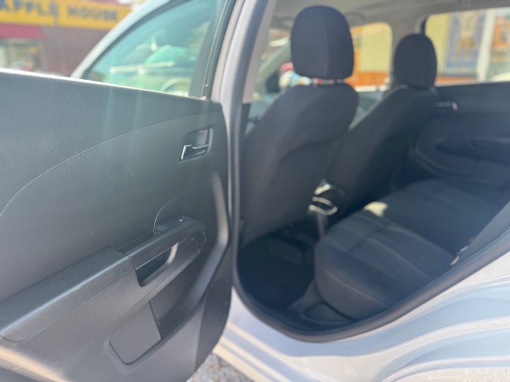 2014 Chevrolet Sonic Image 13