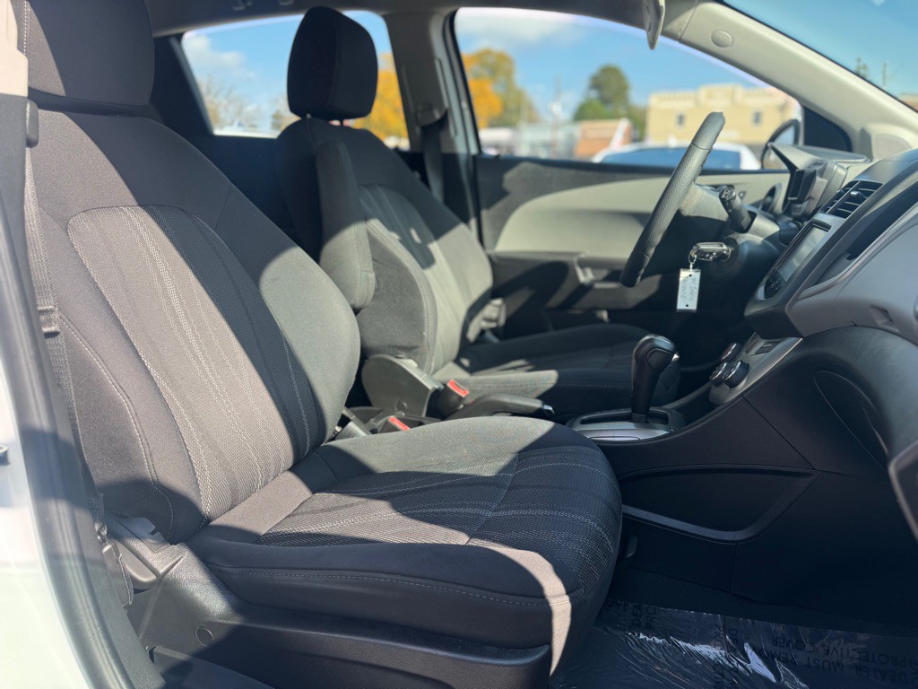 2014 Chevrolet Sonic Image 20