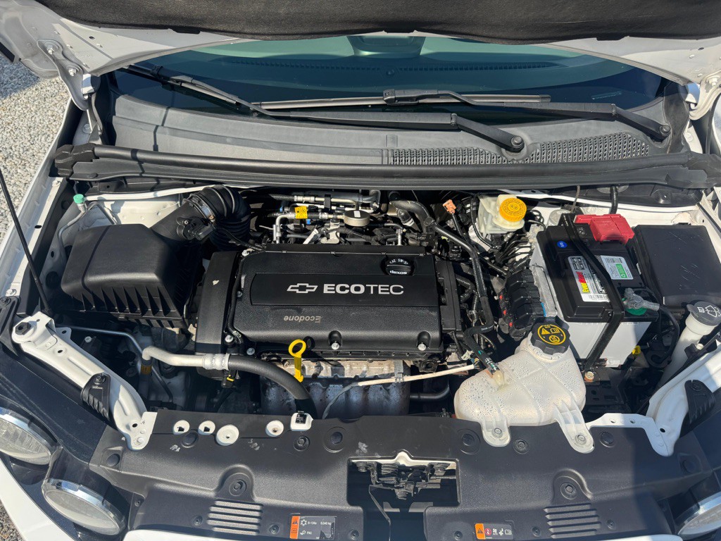 2014 Chevrolet Sonic Image 21