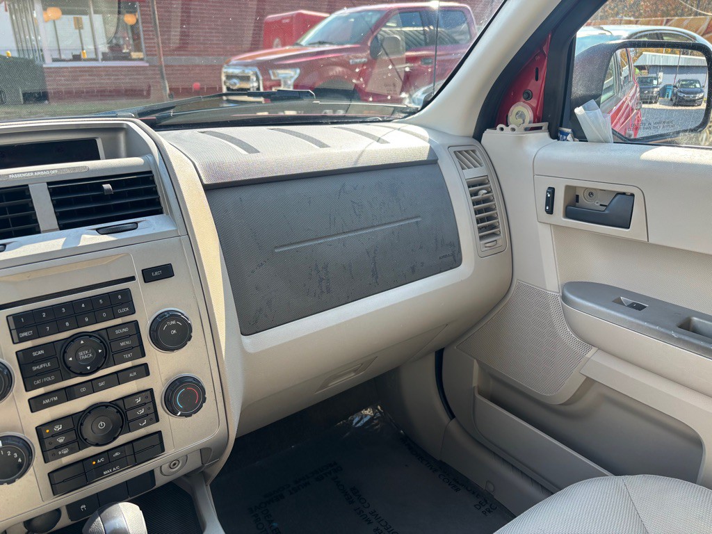 2008 Ford Escape Image 16