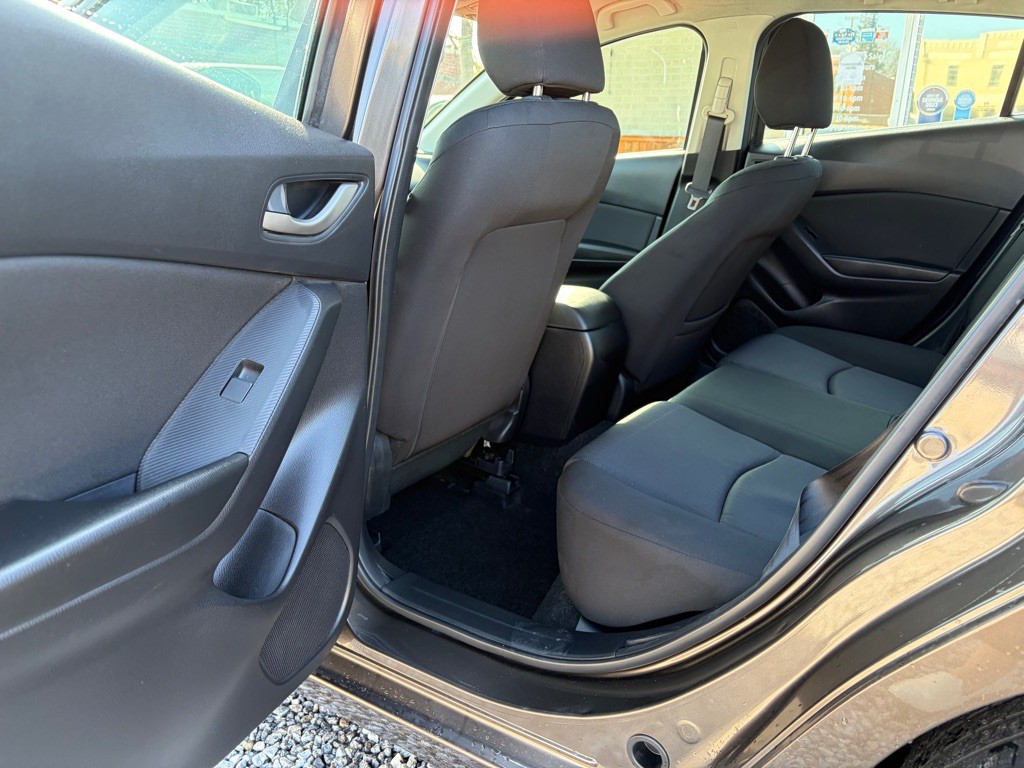 2016 Mazda Mazda3 Image 13
