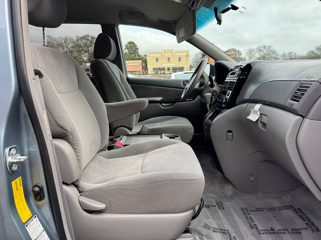 2005 Toyota Sienna Image 20