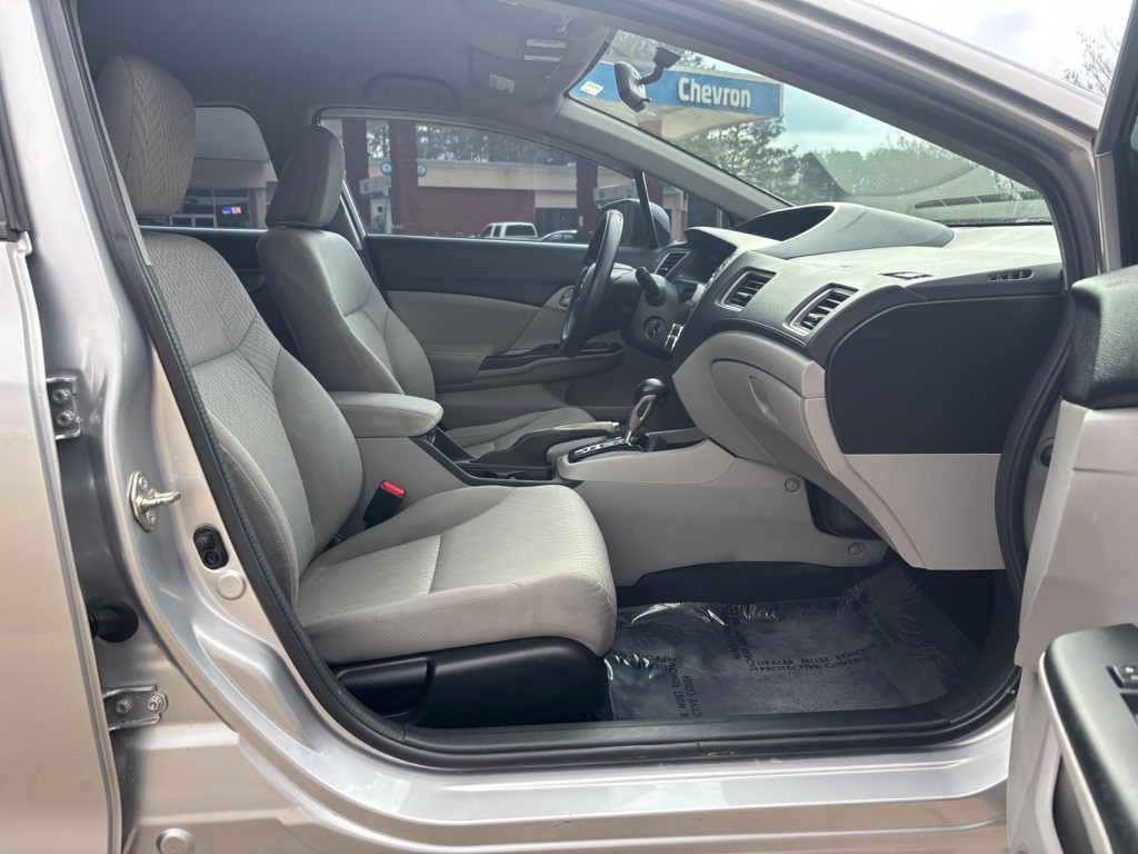 2015 Honda Civic Image 16