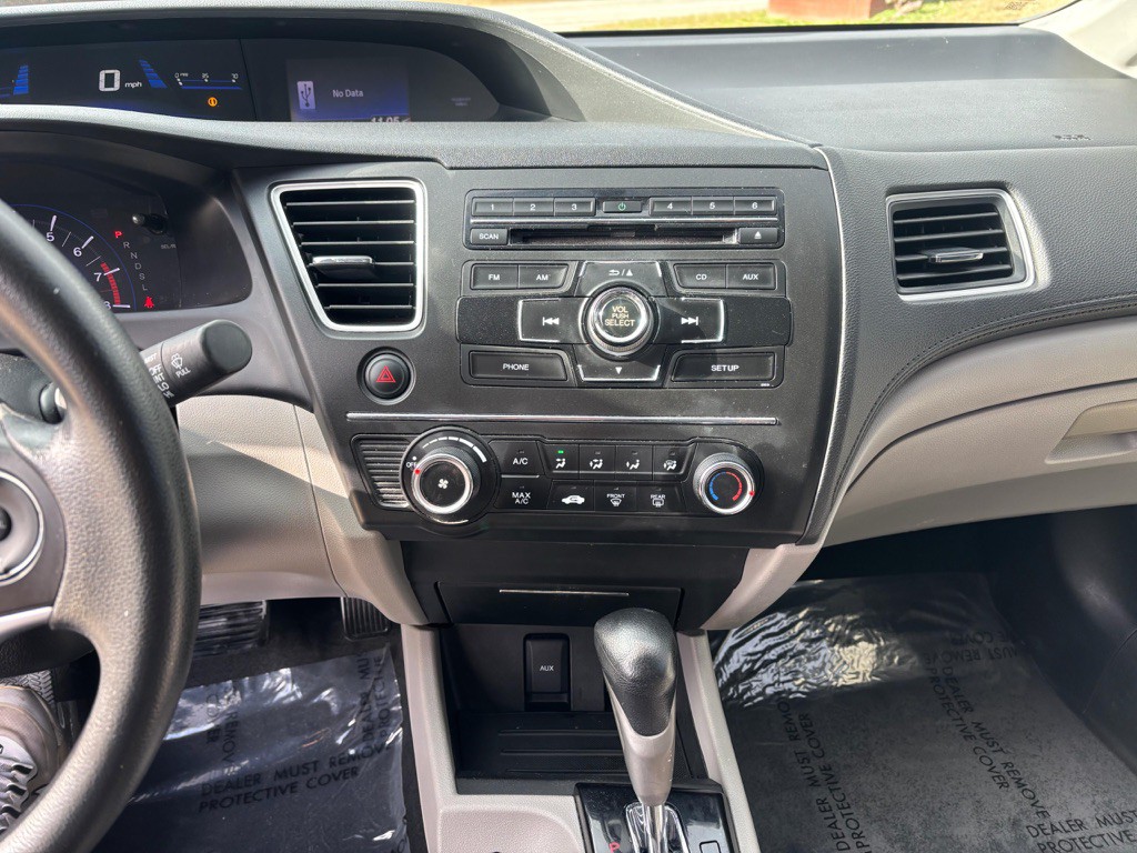 2015 Honda Civic Image 19