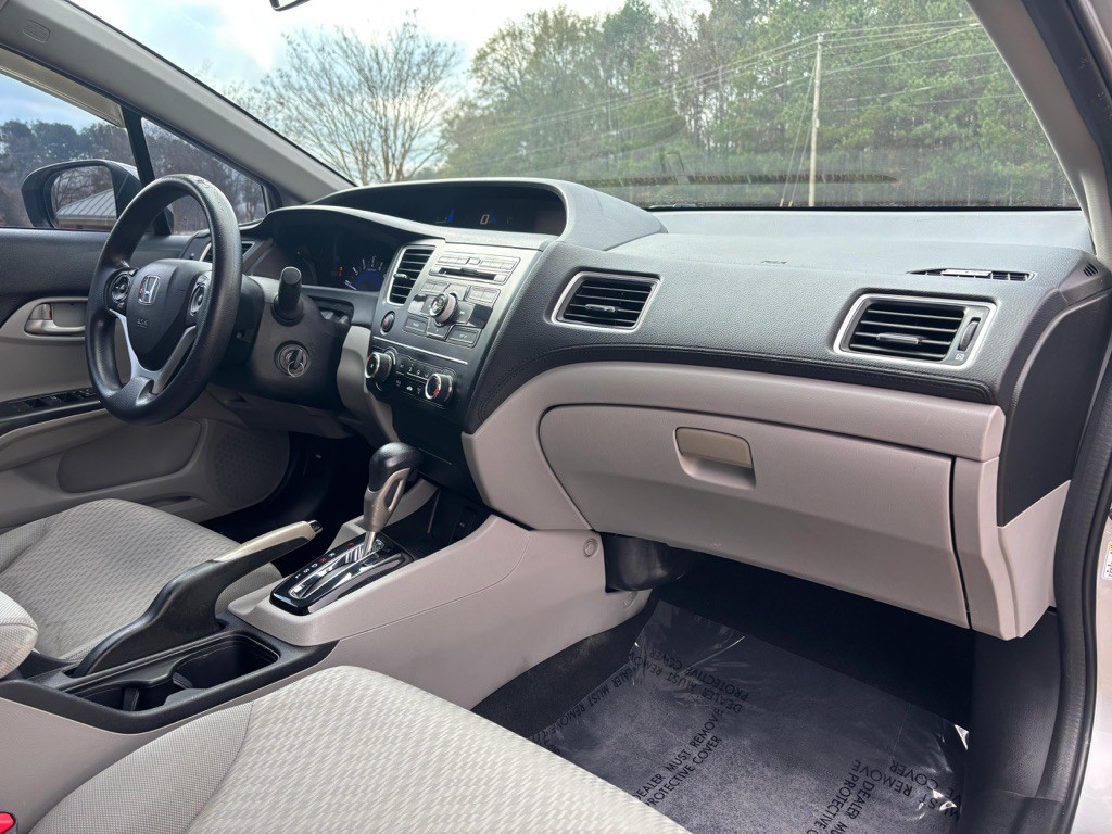 2015 Honda Civic Image 23