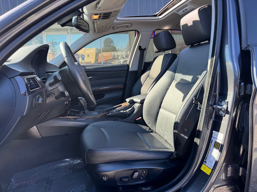 2008 BMW 3 Series Image 12