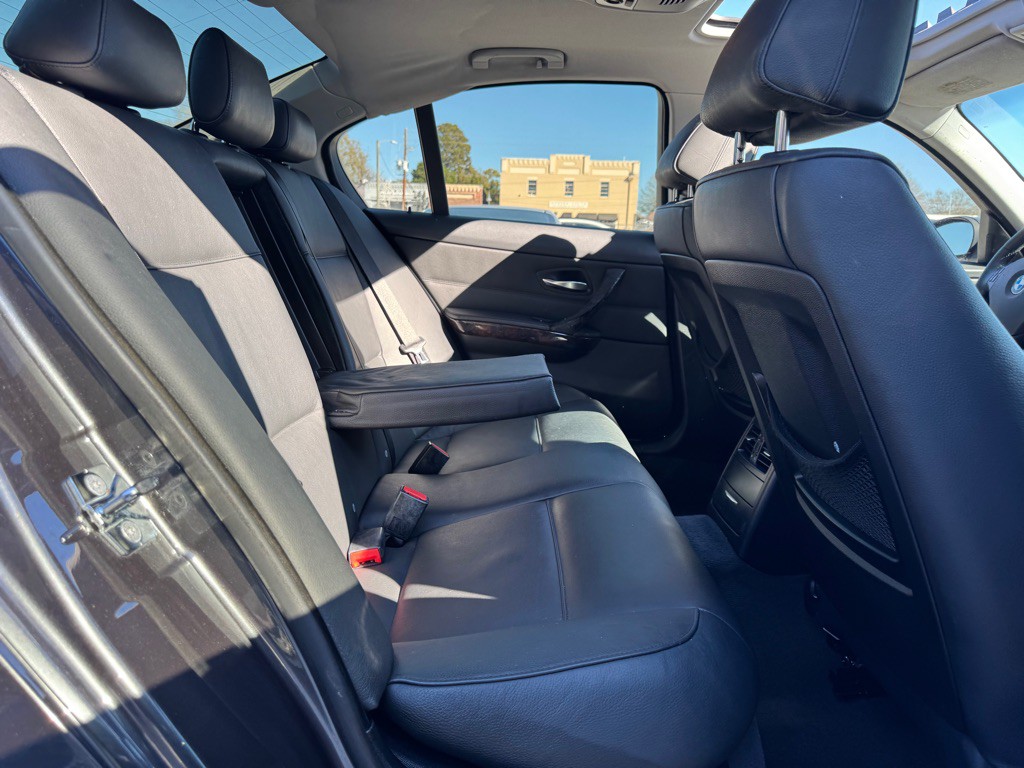 2008 BMW 3 Series Image 17