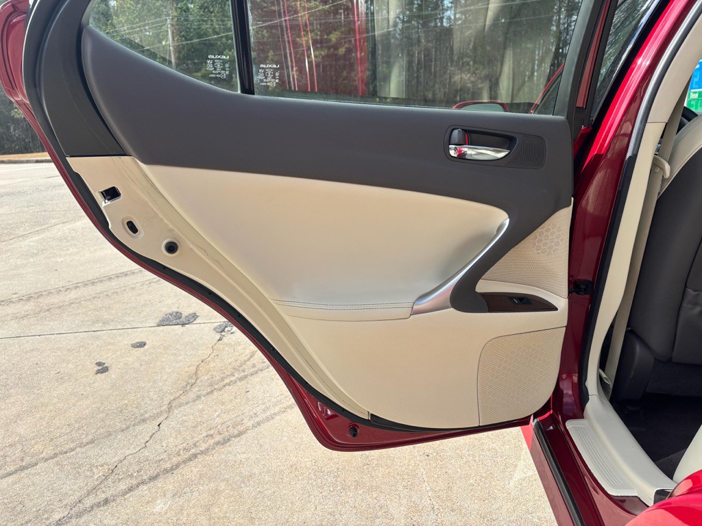 2010 Lexus IS Image 11