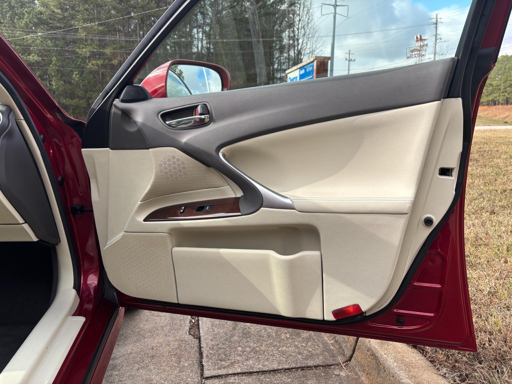 2010 Lexus IS Image 15