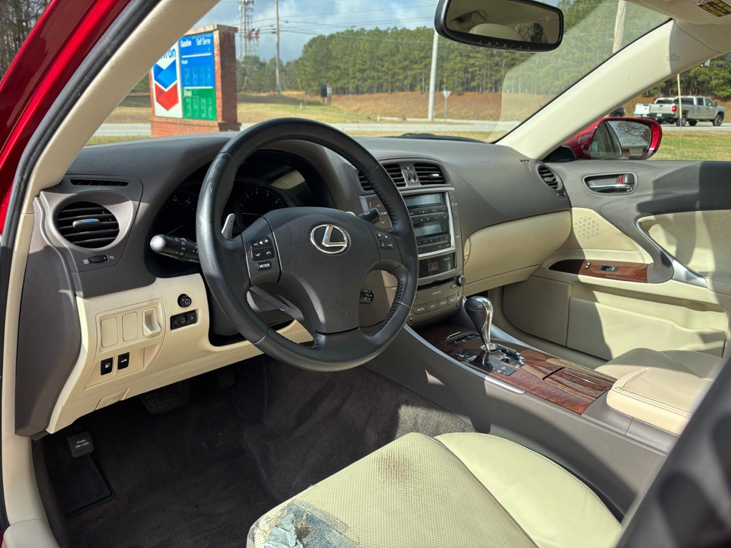 2010 Lexus IS Image 17