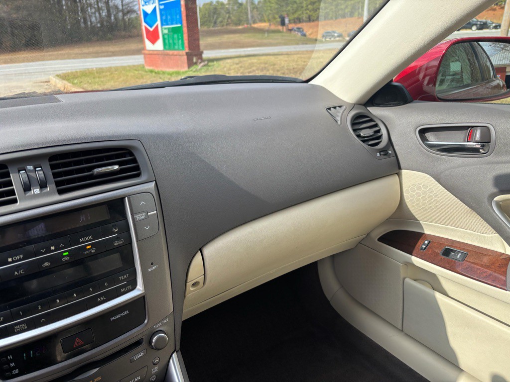 2010 Lexus IS Image 20